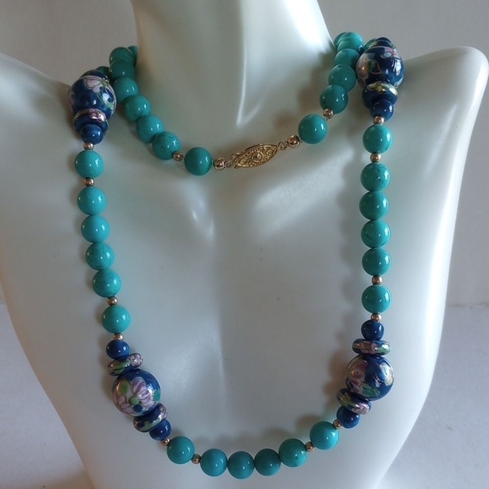 GREEN  TURQUOISE HAND PAINTED PORCELAIN FLOWERS NECKLACE 25" LONG